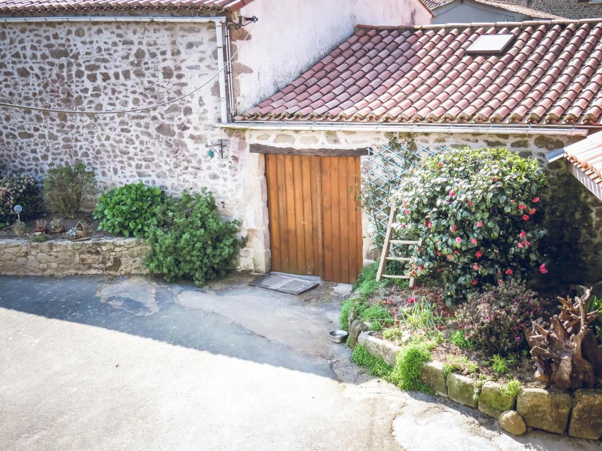 Ferienwohnung Domaine Des Fees La Gaubretiere Exterior foto
