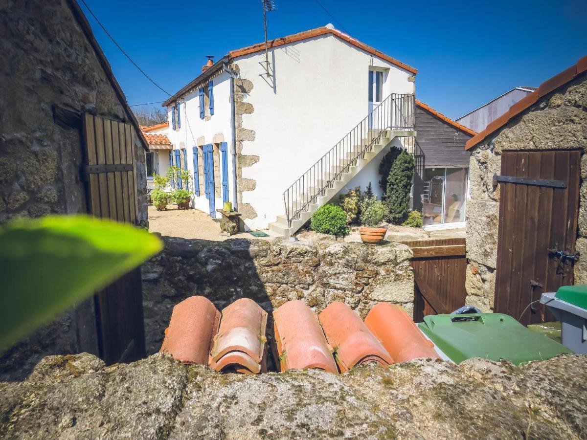 Ferienwohnung Domaine Des Fees La Gaubretiere Exterior foto